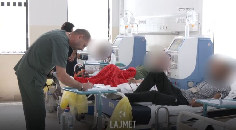Pacientët e dializës në mëshirë të donatorëve