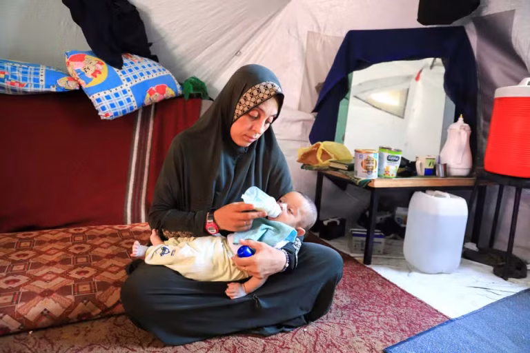 Izraeli ndalon futjen e formulës për foshnje në Gaza – mbi 50 fëmijë kanë vdekur nga uria që nga marsi