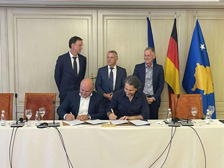 Nënshkruhet marrëveshja në vlerë 53 milionë euro për projektin e ujërave të zeza, mbështetje edhe nga Gjermania