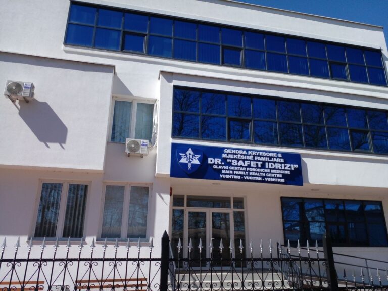ISh e gjobitë QKMF-në në Vushtrri dhe drejtoreshën Gjaka për mos raportim të 200 vaksinave të gripit