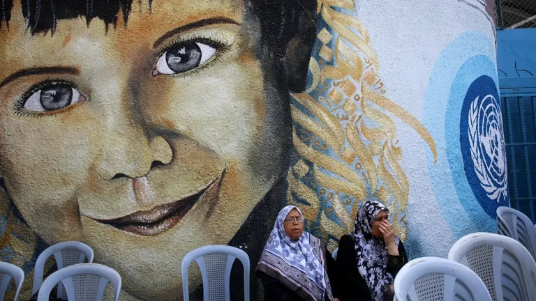 Raport i ri akuzon Hamasin për radikalizimin e fëmijëve në shkollat e UNRWA-së në Gaza