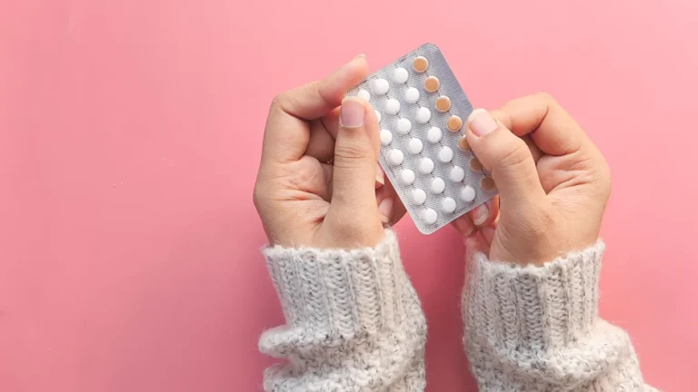 Gjithnjë e më shumë gra po heqin dorë nga pilula kontraceptive, zgjedhin aplikacionet e fertilitetit