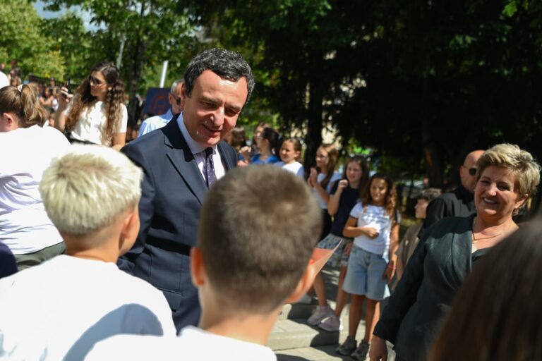 Kurti tregon se këtë vit shkollor klasën e parë e filluan afër 25 mijë fëmijë