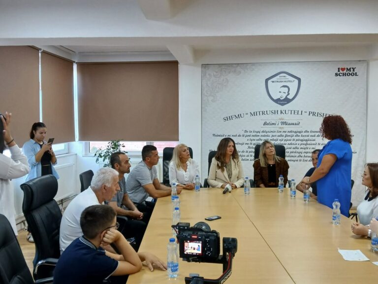 Nagavci: 500 asistentë për fëmijët me nevoja të veçanta, po forcohet gjithëpërfshirja në shkolla