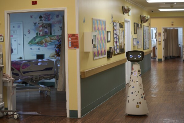 Si mund të ndihmojnë robotët në spitale rreth mbështetjes emocionale