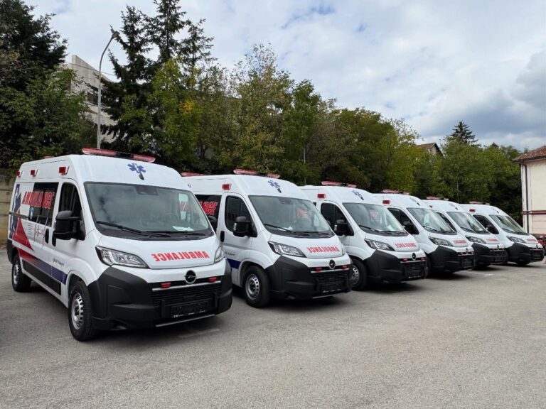 Vitia: 20 autoambulanca të reja për komunat e Kosovës
