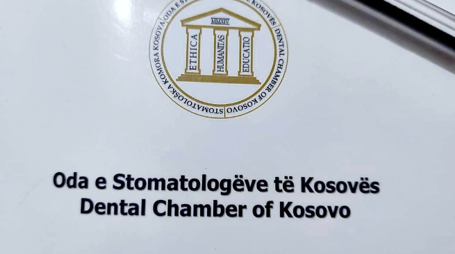 Oda e Stomatologëve kundërshton tarifën prej 2 mijë eurosh për ordinancat dentare në Prishtinë
