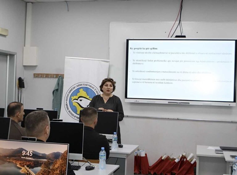 IKSHPK trajnon staf shëndetësor për përmirësimin e shërbimeve ndaj pacientëve