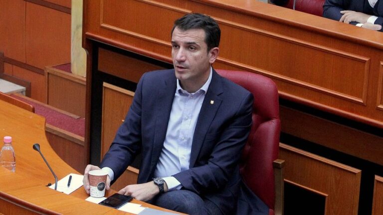 Kushtetuesja rrëzon Qeverinë, Veliaj rikthehet si kryetar Bashkie i Tiranës