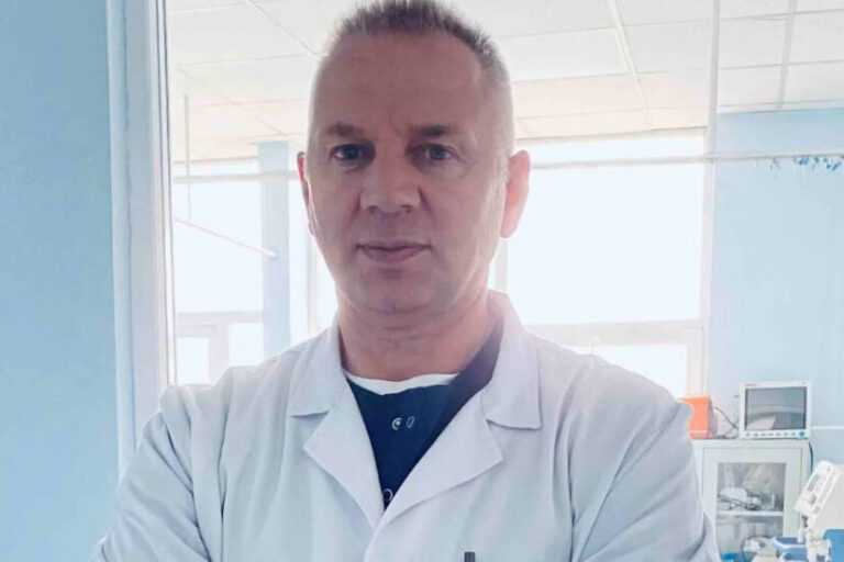 Gjashtë viktima nga HIV, infektologu Mehmeti: Nevojitet më shumë edukim dhe testim te të rinjtë
