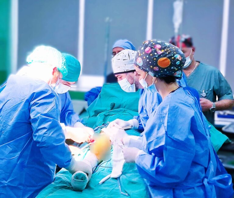 Reparti i Ortopedisë në Mitrovicë kryen 581 operacione gjatë vitit 2025