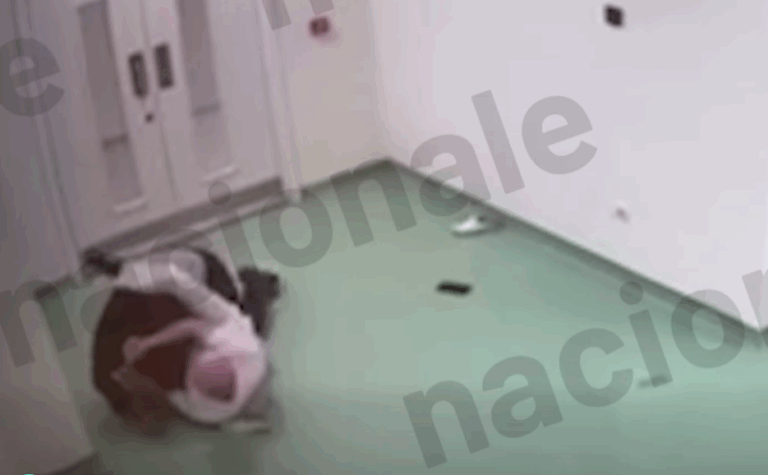Pamje nga rrahja në mes dy kirurgëve në Klinikën e Kirurgjisë së Fëmijëve