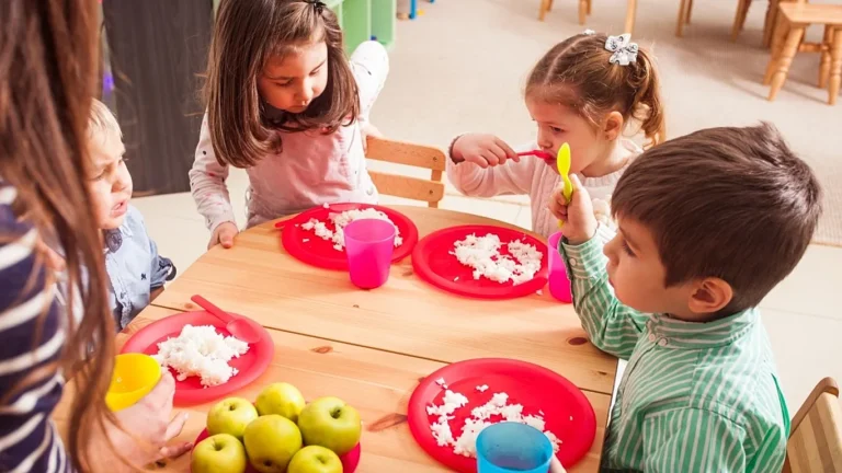 Studim: Stresi i prindërve mund të rrisë rrezikun e obezitetit te fëmijët