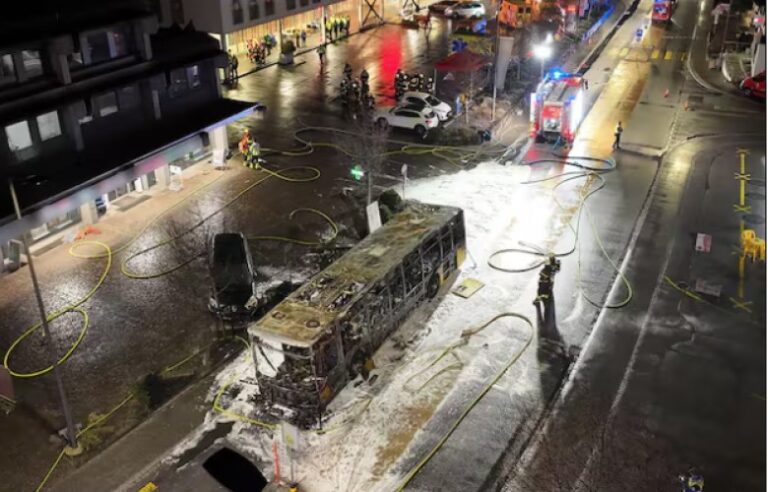 Gjashtë të vdekur nga zjarri në një autobus në Zvicër