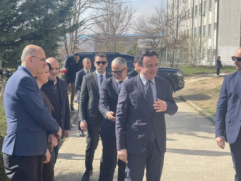 Kurti e Vitia përurojnë hapësirat e renovuara në Institutin e Anatomisë Patologjike, investim 650 mijë euro