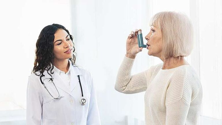 Vitaminat A dhe D mund të përmirësojnë shëndetin e mushkërive te personat me astmë