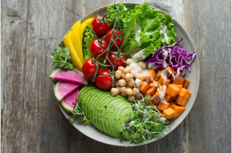 Dieta “Planetary Health” mund të përmbushë shumicën e nevojave ushqyese gjatë shtatzënisë