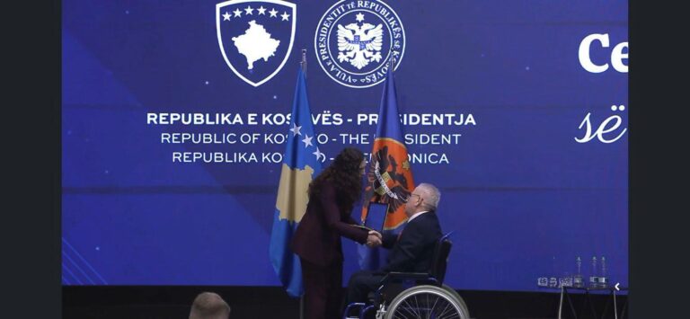 Ukshin Ismaili nderohet me Medalje Presidenciale të Meritave