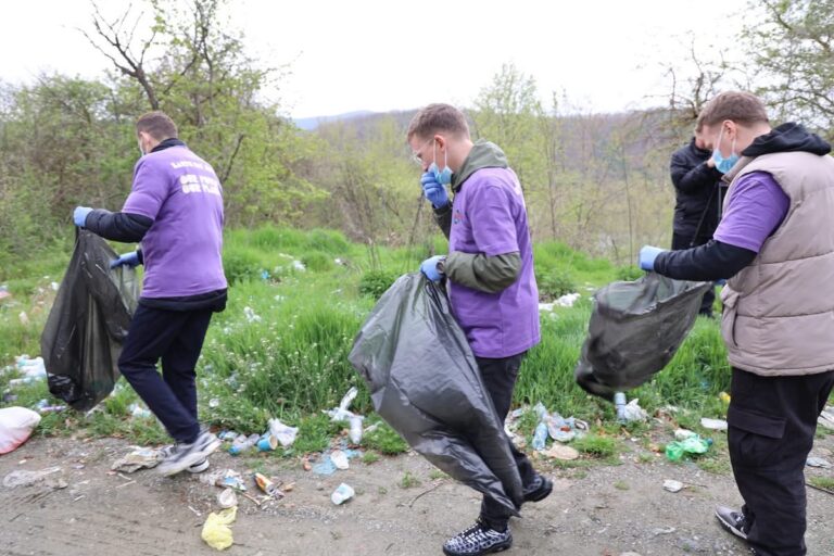 Në Ditën Botërore të Tokës, aksion pastrimi në Liqenin e Badovcit, thirrje për më shumë përgjegjësi institucionale