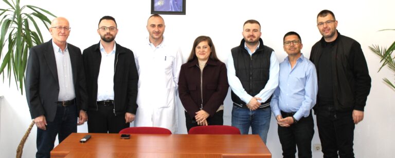 Pesë specialistë të rinj i bashkohen Spitalit të Pejës