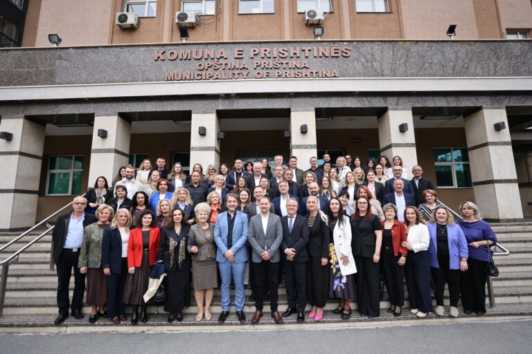 Komuna e Prishtinës ndan mirënjohje në Ditën Botërore të Mjekut Familjar