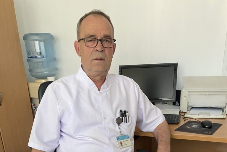 Mjeku i Javës: Dr. Sevdail Mustafa – Trajtimi i hernieve te të rinjtë