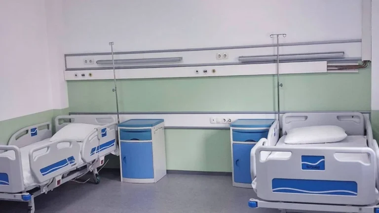 Reparti i Internos në Spitalin e Mitrovicës rinovohet, pritet funksionalizimi i plotë